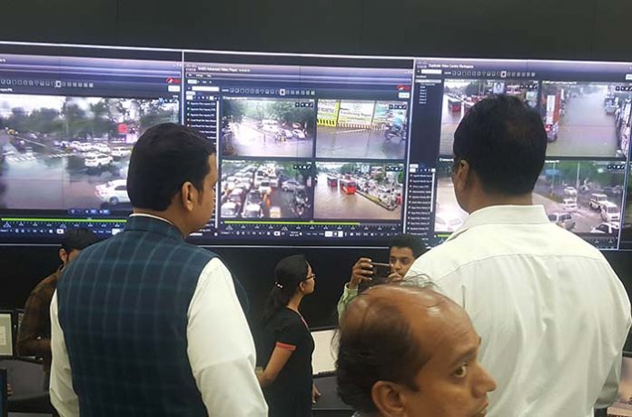 CM Visited city operation center (1)