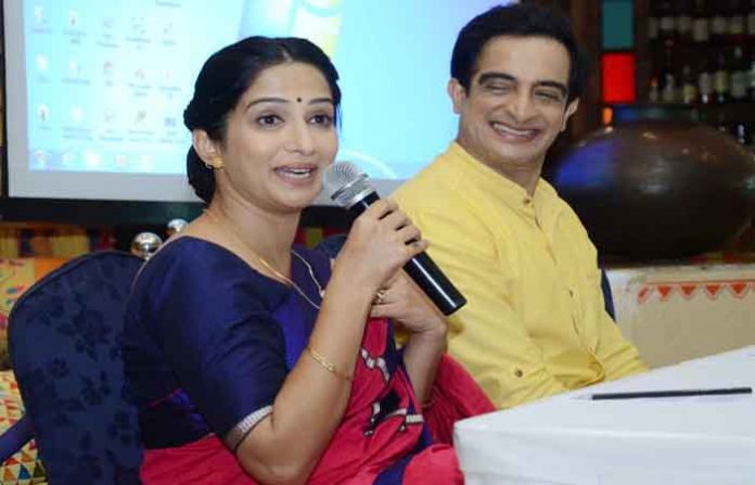 Actors Pankaj Vishnu and Poorva Gokhale