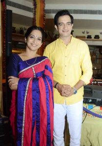 Actors Pankaj Vishnu and Poorva Gokhale