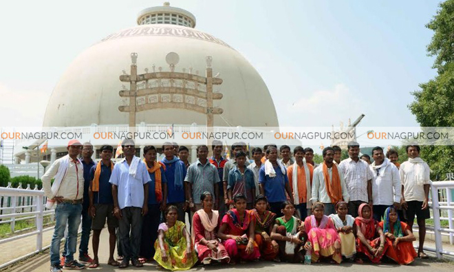 गडचिरोलीच्या आदिवासींचे नागपुर दर्शन