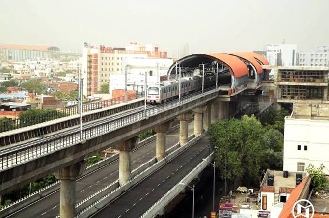 मेट्रो रेल्वे प्रकल्पासाठी वर्धा व कामठी रोड करणार आणखी रुंद