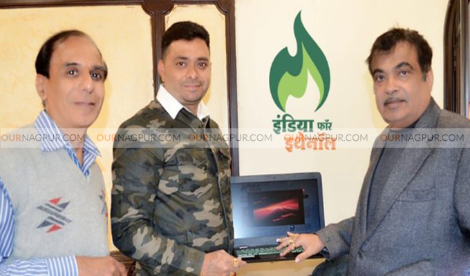 Gadkari launches web portal