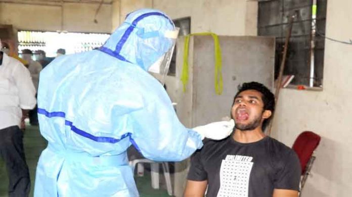 कोव्हिड स्वॅब टेस्ट