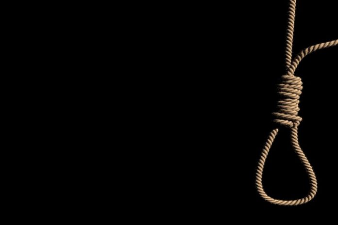 ठाण्यातील बालविकास प्रकल्प अधिकाऱ्याची आत्महत्या, 3 अधिकाऱ्यांसह एक महिलेविरोधात गुन्हा