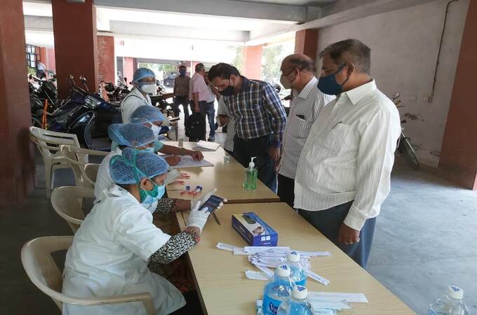 Refrain from giving ‘Wrong Advice’ to needy people: District Collector to docs, oxygen refillers