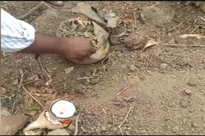 Pot of Gold, Antique Ornaments found while digging land in Telangana