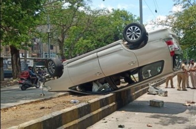 Speeding car hits e-rickshaw near Baidyanath Square, one killed