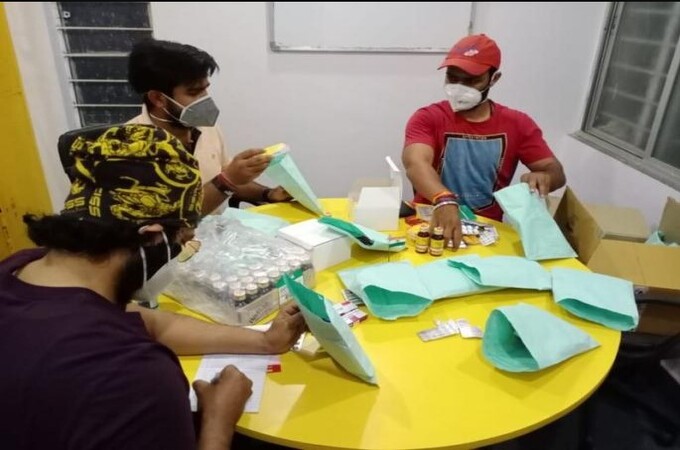 करोनाग्रस्तांना जीवघेण्या आजारातून बाहेर काढण्यासाठी 'औषध बँक' ; गरिबांसाठी ठरतेय वरदान