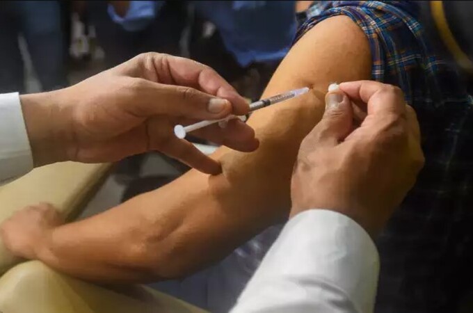 Threat of 4th Wave Looming But Citizens Ignoring Booster Shot In Nagpur