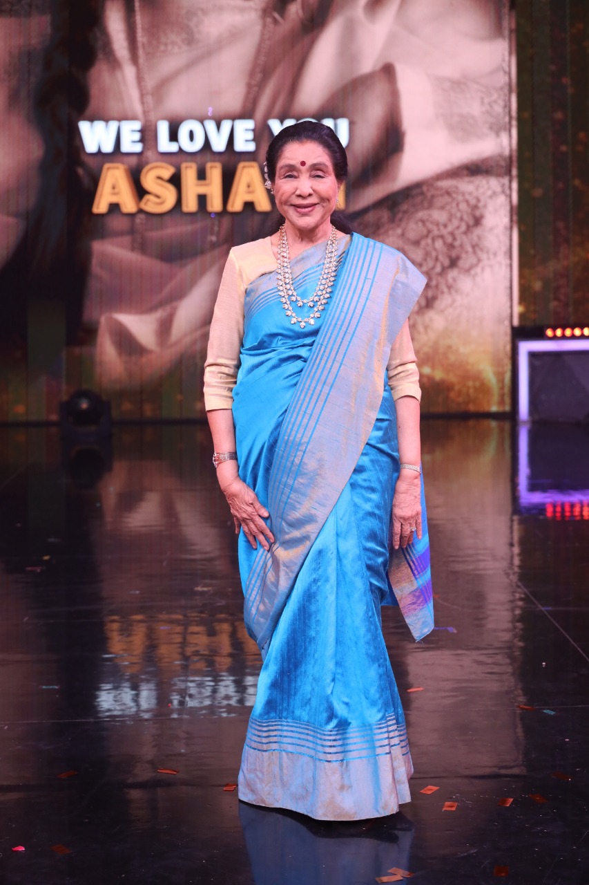 Asha Bhosleji