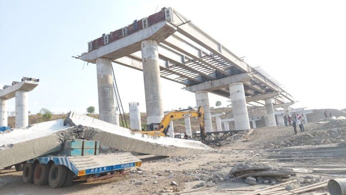 samrudhi mahamarg collapsed