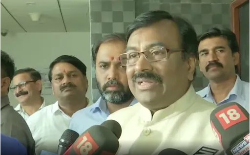 ‘Say ‘Vande Mataram’ instead of ‘Hello’: Sudhir Mungantiwar