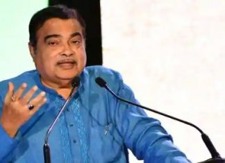 Nagpur-Hyderabad distance would be covered in three and a half hours, says Gadkari Nagpur-Hyderabad distance would be covered in three and a half hours, says Gadkari
