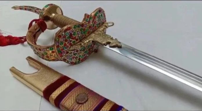 Maharashtra in talks to get back Shivaji’s sword from UK