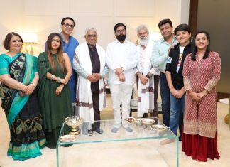 Sony SAB’s Wagle Ki Duniya Cast meets the Honble Maharashtra CM Shri. Eknath Shinde to celebrate the show’s 500 episodes milestone Sony SAB’s Wagle Ki Duniya Cast meets the Honble Maharashtra CM Shri. Eknath Shinde to celebrate the show’s 500 episodes milestone