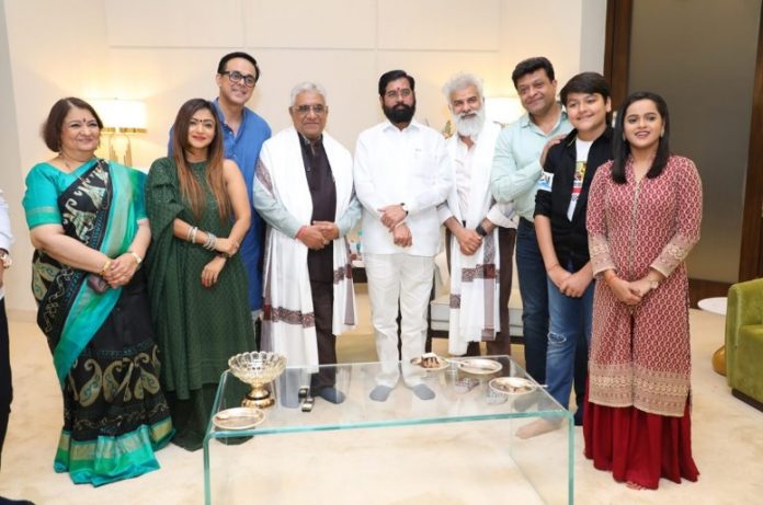Sony SAB’s Wagle Ki Duniya Cast meets the Honble Maharashtra CM Shri. Eknath Shinde to celebrate the show’s 500 episodes milestone