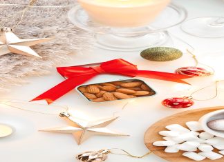 Celebrate this Christmas Mindfully with a Handful of Almonds! Celebrate this Christmas Mindfully with a Handful of Almonds!