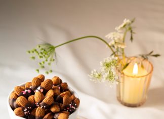Give the gift of love and health with almonds, this Valentine’s Day Give the gift of love and health with almonds, this Valentine’s Day