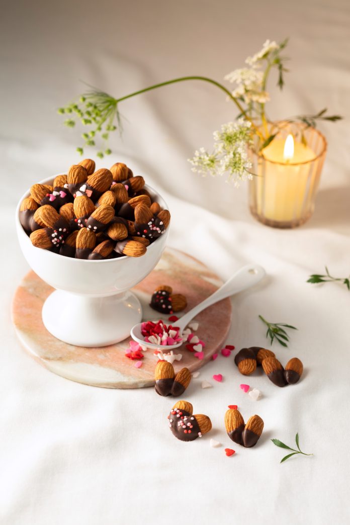 Give the gift of love and health with almonds, this Valentine’s Day